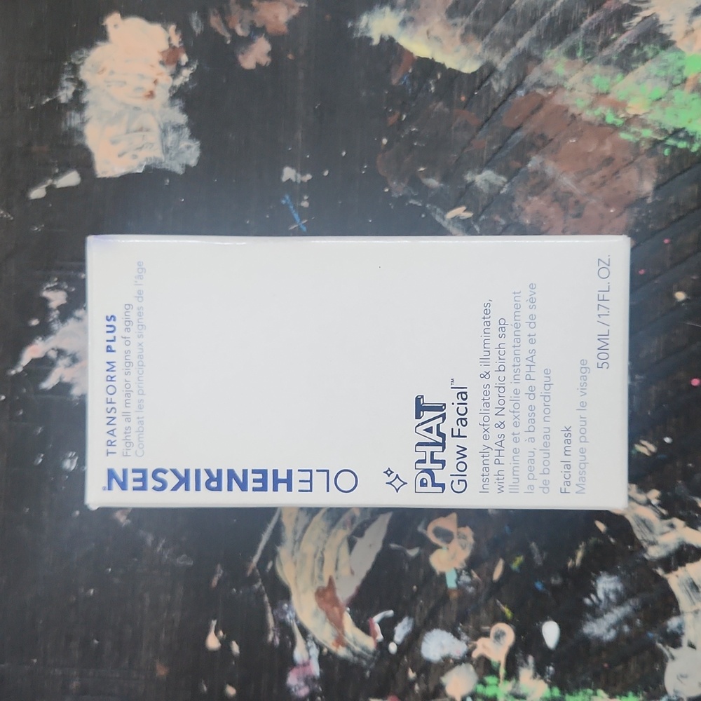 OLE HENRIKSEN PHAT Glow Facial